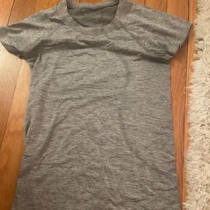 Lululemon Swiftly Tech Gray Size 4.
